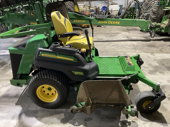 2022 John Deere Z997R Mower/Zero Turn