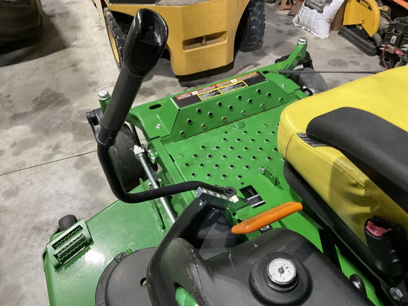 2022 John Deere Z997R Mower/Zero Turn