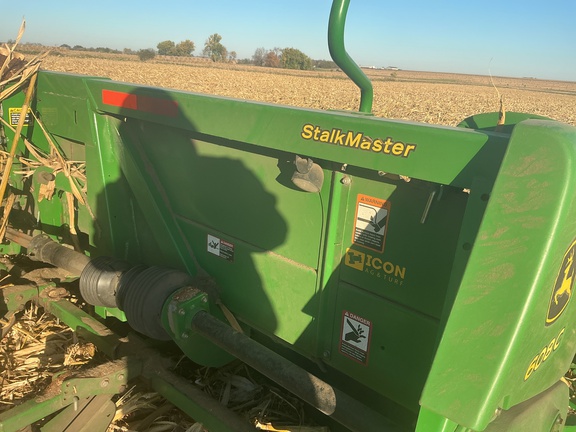 2010 John Deere 608C Header Corn Head