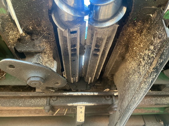 2010 John Deere 608C Header Corn Head