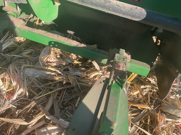 2010 John Deere 608C Header Corn Head