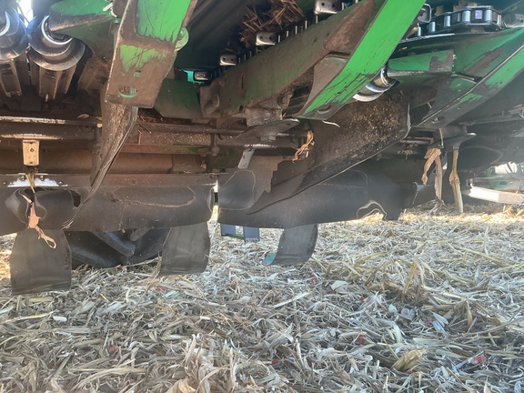 2010 John Deere 608C Header Corn Head