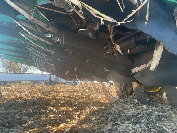 2010 John Deere 608C Header Corn Head