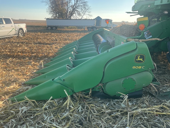 2010 John Deere 608C Header Corn Head