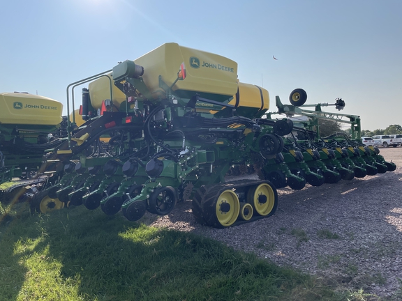 2023 John Deere DB60 Planter