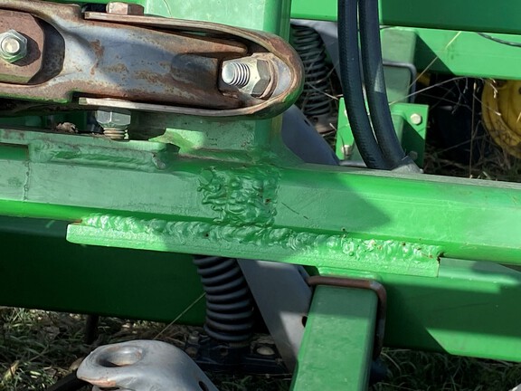 2008 John Deere 2210 Field Cultivator