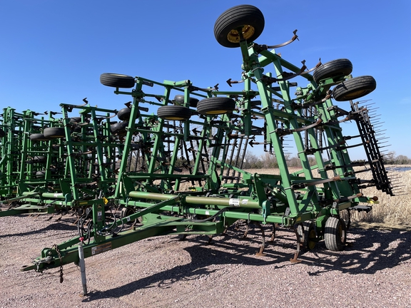 2008 John Deere 2210 Field Cultivator