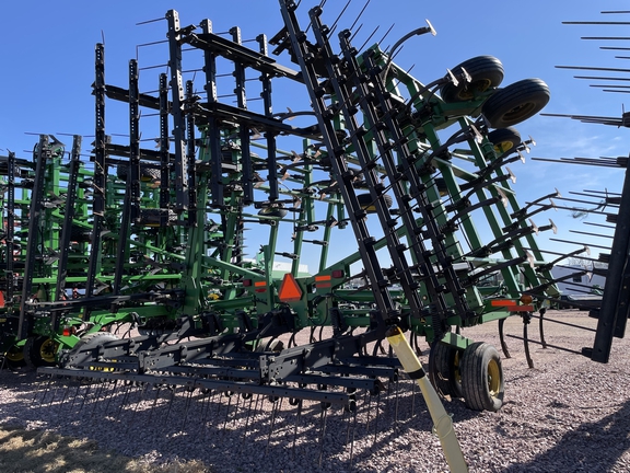 2008 John Deere 2210 Field Cultivator