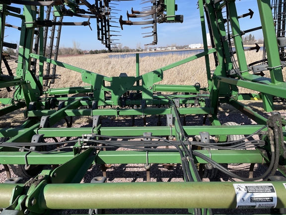 2008 John Deere 2210 Field Cultivator