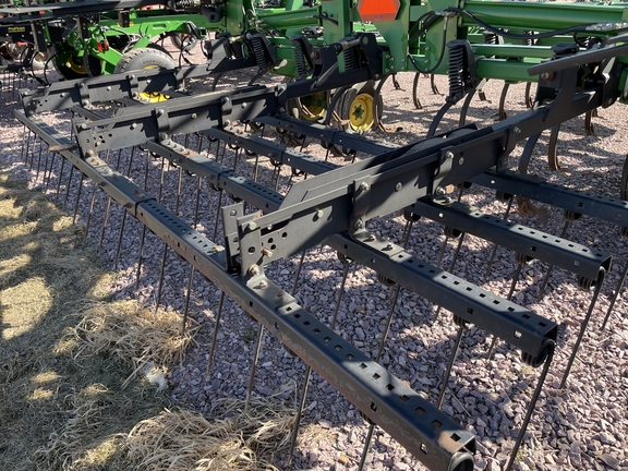 2008 John Deere 2210 Field Cultivator