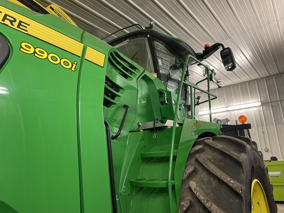 2023 John Deere 9900 Forage Harvester