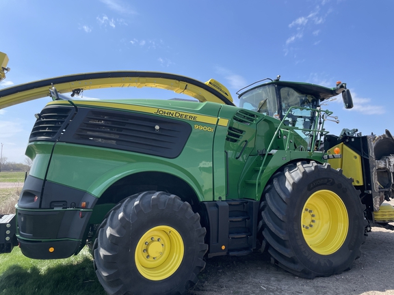 2023 John Deere 9900 Forage Harvester