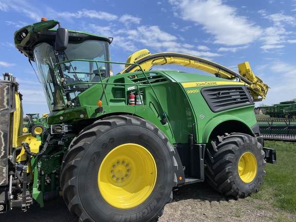 2023 John Deere 9900 Forage Harvester