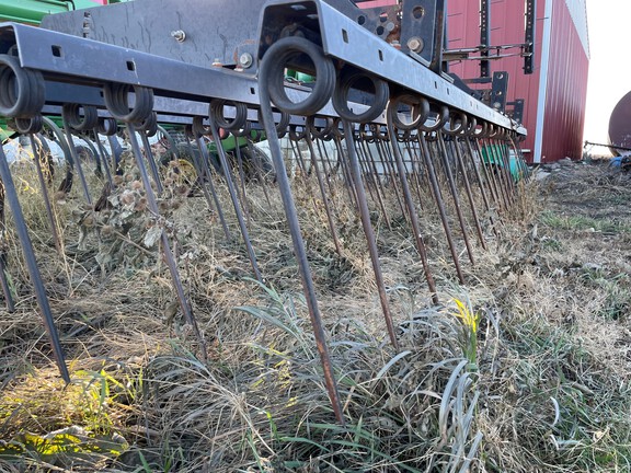 2009 John Deere 2210 Field Cultivator