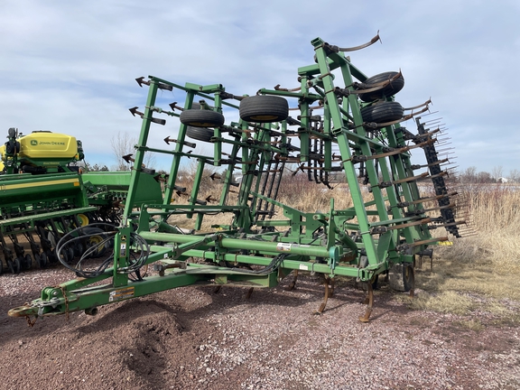 2009 John Deere 2210 Field Cultivator