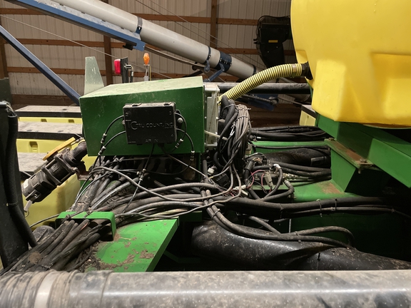 2001 John Deere DB60 Planter