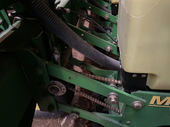 2001 John Deere DB60 Planter