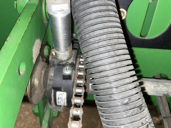 2001 John Deere DB60 Planter