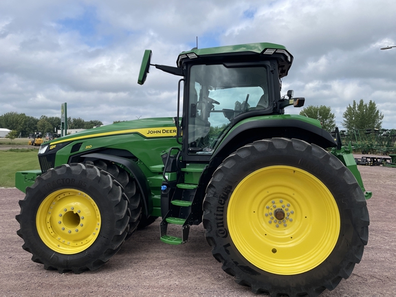 2023 John Deere 8R 310 Tractor