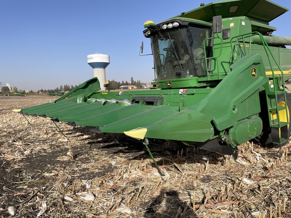 2023 John Deere C8R STALKMASTER Header Corn Head