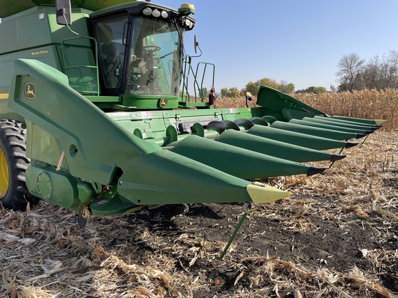 2023 John Deere C8R STALKMASTER Header Corn Head