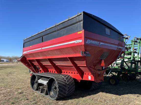 2021 Brent 1396 Grain Cart