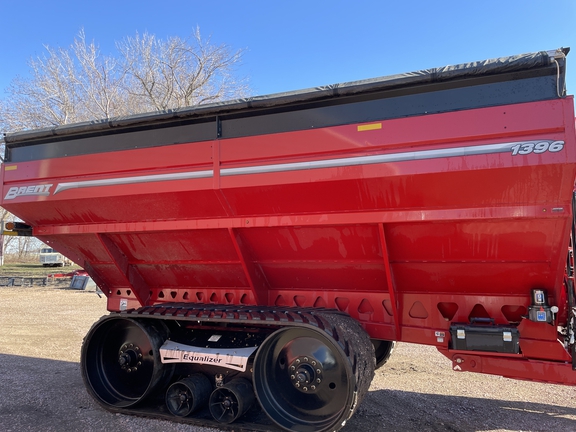 2020 Brent 1396 Grain Cart