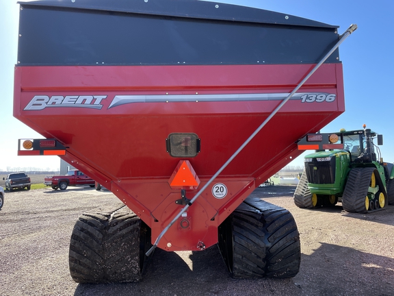 2020 Brent 1396 Grain Cart