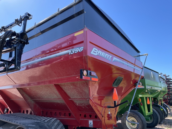 2020 Brent 1396 Grain Cart