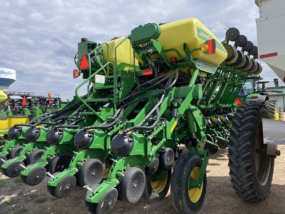 2018 John Deere 1795 Planter