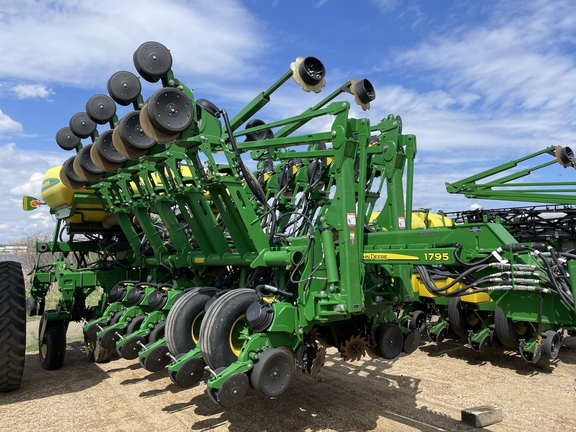 2018 John Deere 1795 Planter