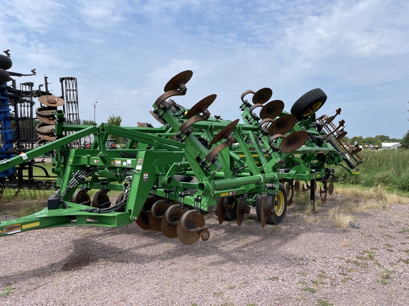 2017 John Deere 2730 Disk Ripper