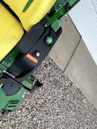 2023 John Deere Z997R Mower/Zero Turn