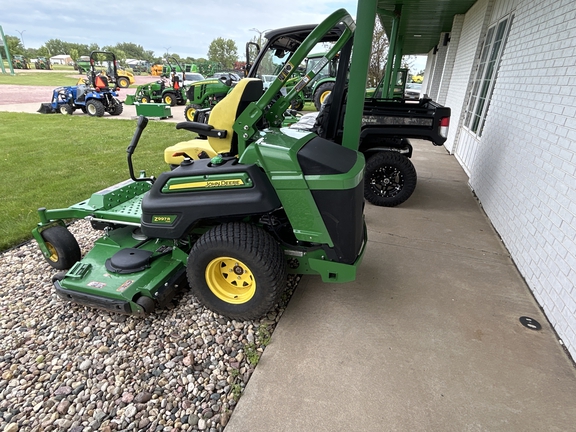 2023 John Deere Z997R Mower/Zero Turn