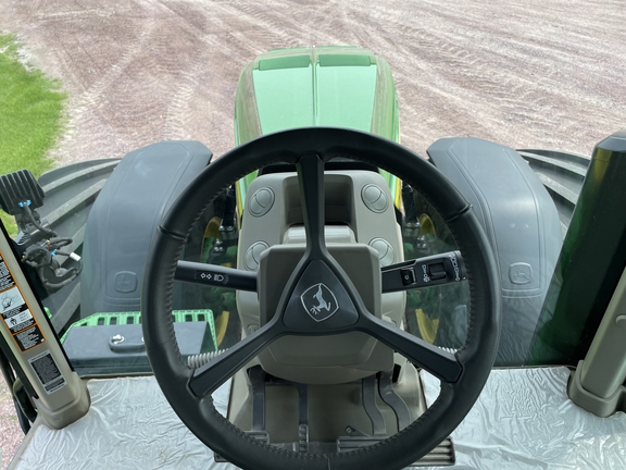 2021 John Deere 8R 250 Tractor