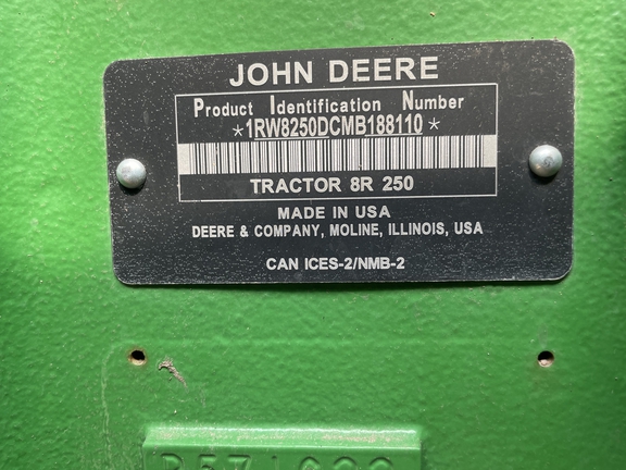 2021 John Deere 8R 250 Tractor