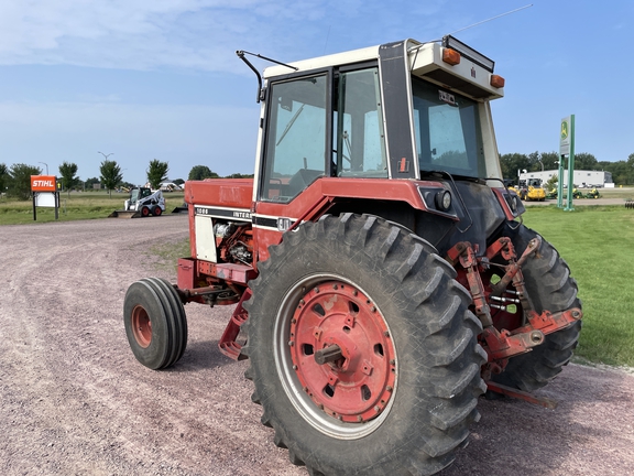 1977 International 1086 Tractor