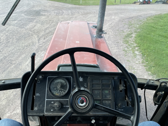 1977 International 1086 Tractor