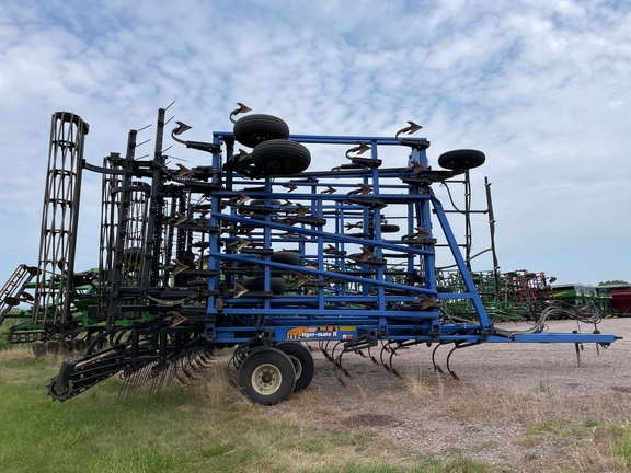 Case IH TM 14 Field Cultivator