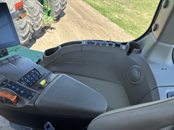 2024 John Deere 9R 440 Tractor 4WD