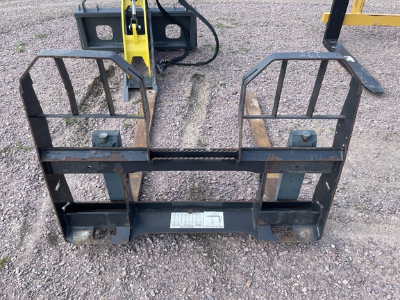 Bobcat 48" Pallet Forks Misc