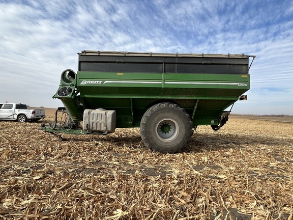 2021 Brent 1396 Grain Cart