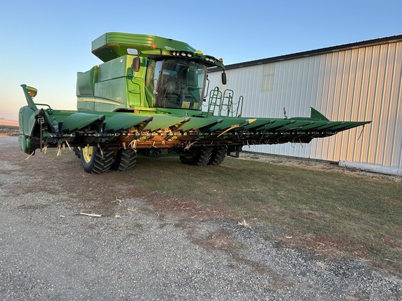 2017 John Deere 612C Header Corn Head