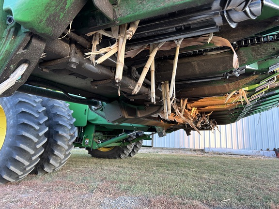 2017 John Deere 612C Header Corn Head