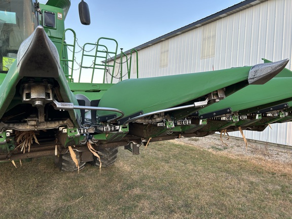 2017 John Deere 612C Header Corn Head