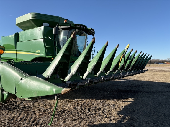 2017 John Deere 612C Header Corn Head