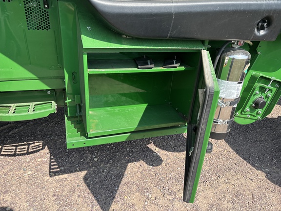 2024 John Deere X9 1100 Combine