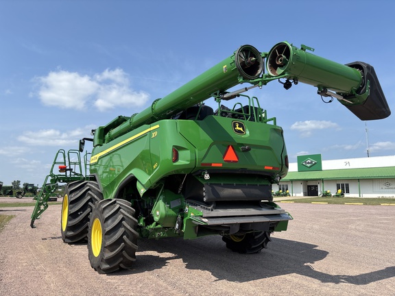 2024 John Deere X9 1100 Combine