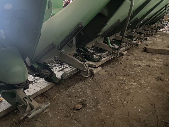 2008 John Deere 608C Header Corn Head