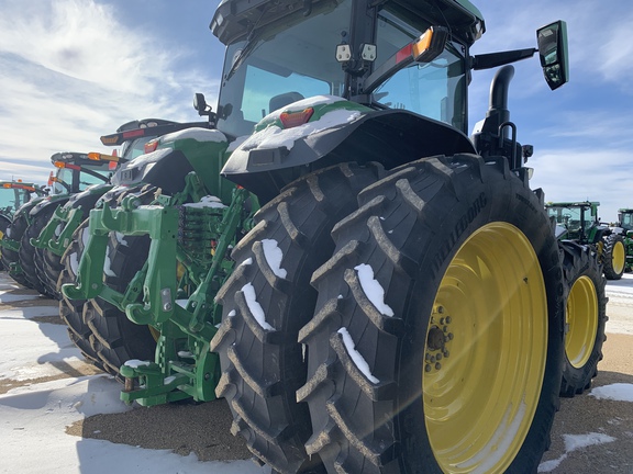 2024 John Deere 7R 290 Tractor